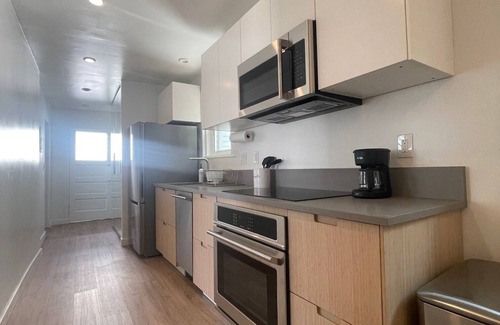 Clarkdale House | Remodeled Detached Guest House w/Washer, Dryer and Parking
