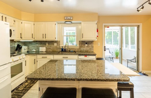 Bowie House | Remodeled Home / Amazing Backyard / Fun Rec Room