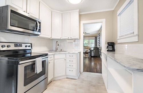 Rosedale House | Remodeled Home Close to KU Med | 2 bed, 1 bath