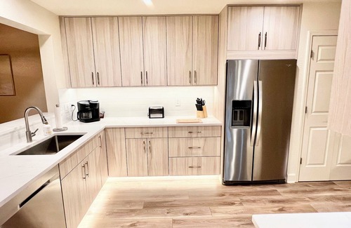 Oak Creek House | Remodeled Sedona Townhome on Golf Course – Stunning Red Rock Views !