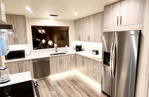 Oak Creek House | Remodeled Sedona Townhome on Golf Course – Stunning Red Rock Views !