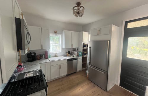 Strabane House | Remodeled spacious 4-bedroom house in very popular Houston, PA with central AC