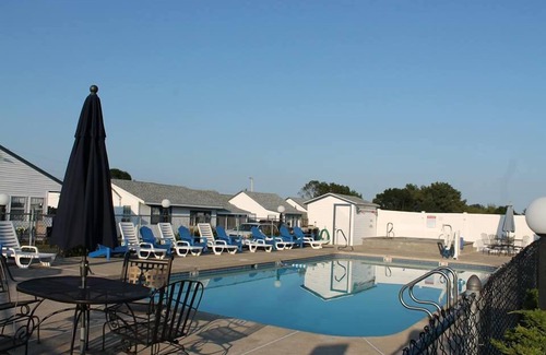 Wells Cottage | Remodeled Unit near pool and Jacuzzi at Watercrest Cottages, Wells Maine