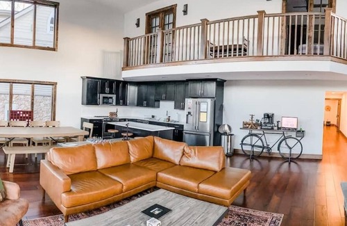 Lake Harmony House | Remote Worker, Golf, Multicade, Lakefront, Lg Groups