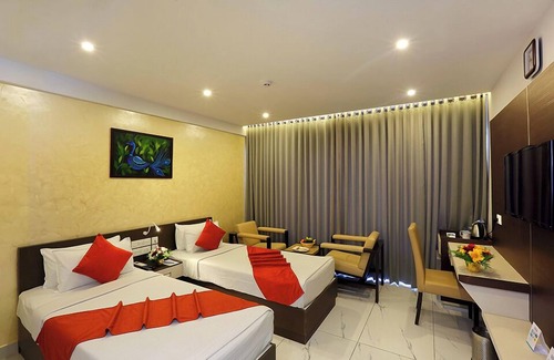 Guruvayur Hotel | Renai Sreekrishna