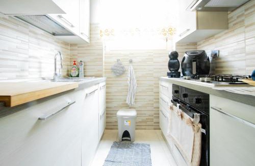 Mirafiori Apartment | [Reni House]-Bright apartment+free park