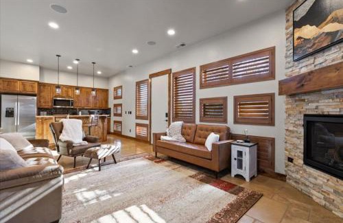 Midtown House | Reno Basecamp 2 King Suites, Walk to Food and Fun