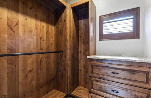 Midtown House | Reno Basecamp 2 King Suites, Walk to Food and Fun