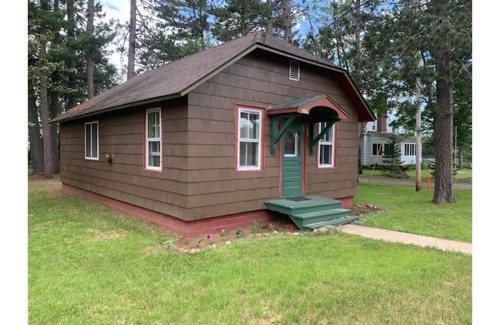 Land O Lakes Cottage | Renovated 2-br cozy cottage in town on the trails!