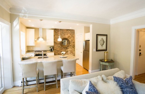 Beacon Hill Condo | Renovated 2BR | 1.5BA on Charles St