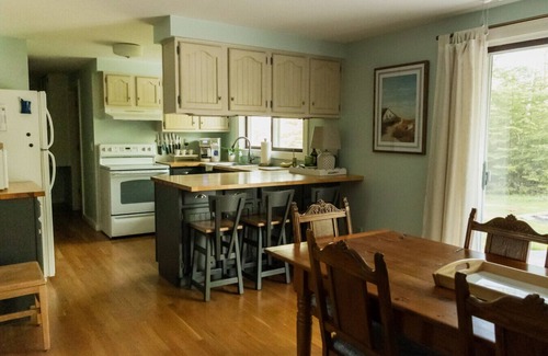 Gills Rock Apartment | Renovated 3 bedroom cottage in the heart of northern Door County