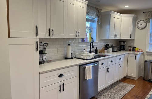Goshen House | Renovated 5 Bedrm/3bath + Swim Spa & Huge Outdoor Space