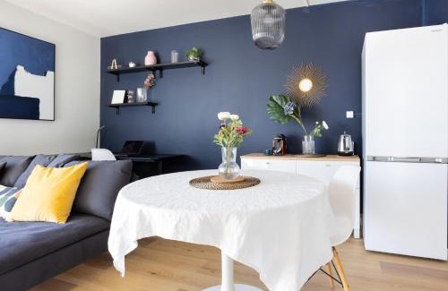 Vanves Apartment | Renovated apartment metro, parking included, near Porte Versaille
