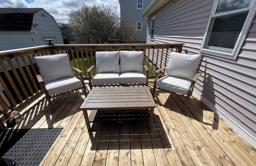 Pointe-du-Chene Cottage | Renovated Beach Retreat- The Pearl of Parlee!