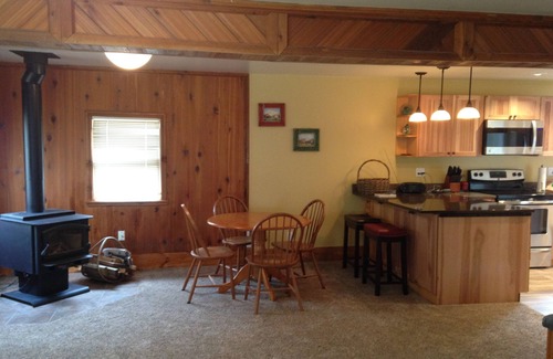 Moclips Cabin | Renovated cabin 2 easy blocks to the beach and close to the Moclips River