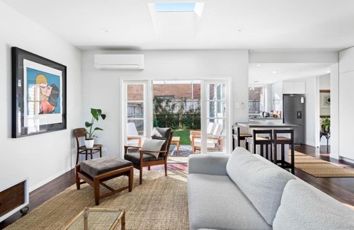 Kingsland House | Renovated Character Central Home - WiFi & Netflix