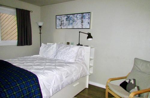 Avon Apartment | Renovated condo steps from Beaver Creek shuttle