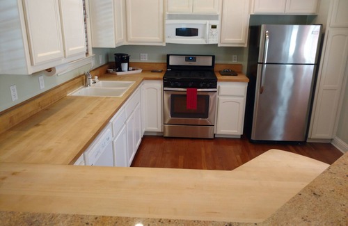 Paso Robles Cabin | Renovated Farmhouse 4 Blocks From Downtown Square