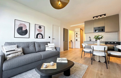 13th Arrondissement Apartment | Renovated flat with balcony and elevator for 5