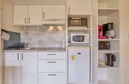 Barbotan-les-Thermes Apartment | Renovated air-conditioned studio with balcony for 2 people