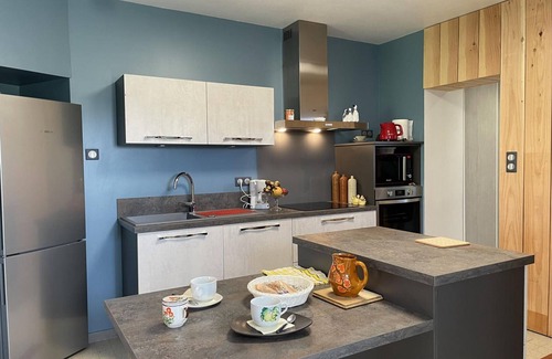 Pierrefitte-sur-Loire Cottage | Renovated Cottage in Pierrefitte-sur-Loire