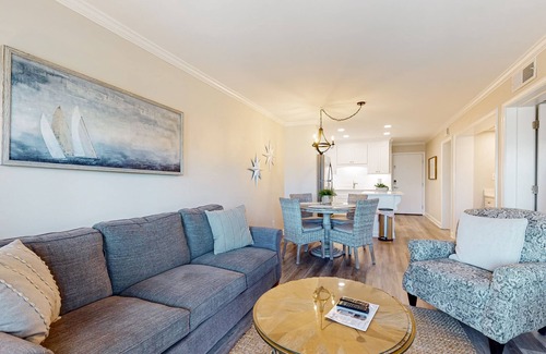 Alabama Gulf Coast Condo | Renovated gulf front condo with fitness center, multiple pools, & beach access