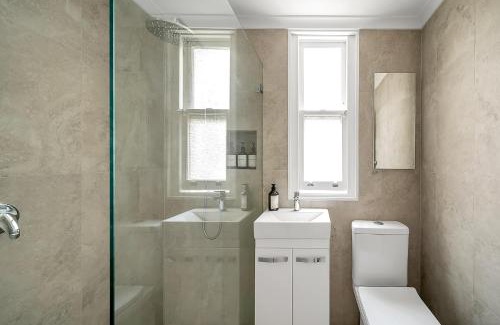 Manly Apartment | Renovated Harbourfront Home With Harbour Views