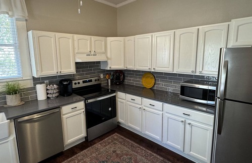 New Braunfels House | Renovated Historic Cottage in New Braunfels