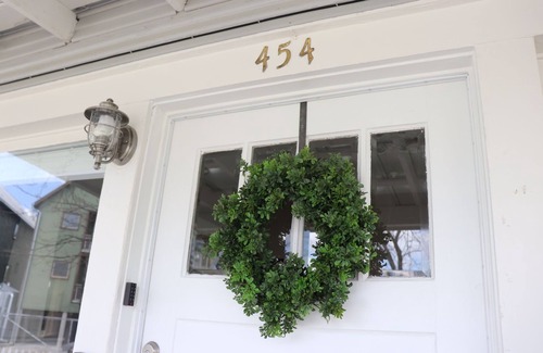 New Braunfels House | Renovated Historic Cottage in New Braunfels