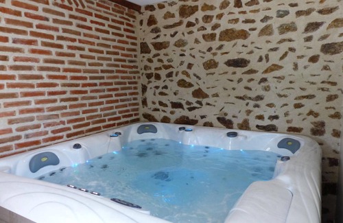 Cressanges Cottage | Renovated house with SPA and games