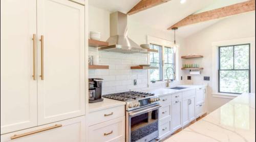 Harwich Center House | Renovated kitchen less than 2 miles to Beach!