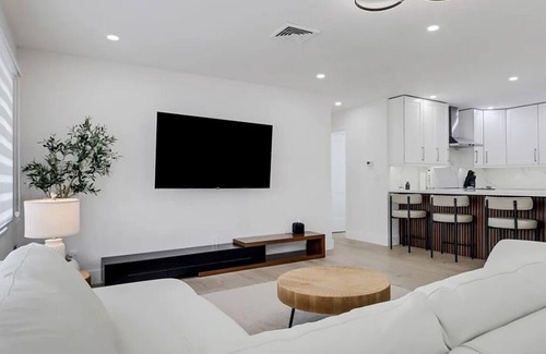 Lochmoor Waterway Estates House | Renovated Modern Home with Big Pool & Ocean Access