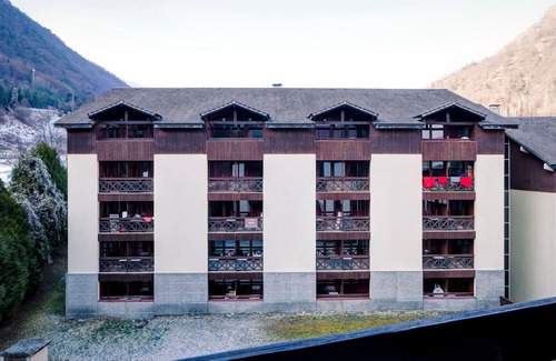 Brides-les-Bains Apartment | Renovated Studio with East-Facing Balcony, WiFi, and Parking in Brides-les-Bains