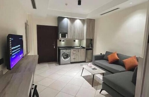 Ash Shumaysani Apartment | Renovated Studio Prime Spot