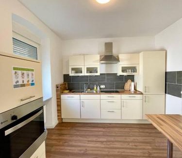 Mendig Apartment | Renoviertes Monteurhaus in Mendig für 6 Personen!