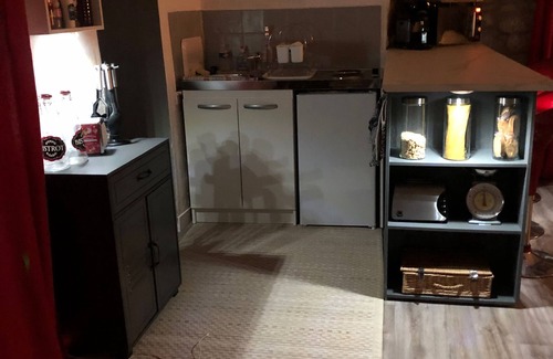 Ruoms Apartment | Rent apartment in the old mas of 1856.