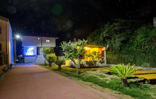 Nea Iraklitsa House | Rent House Karavi