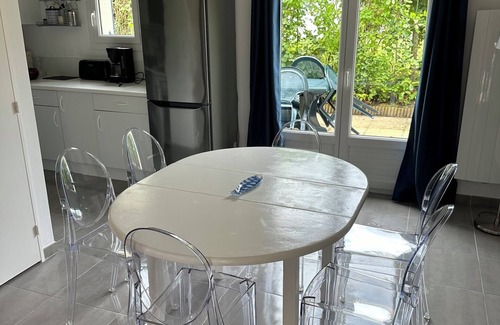 Saint-Gildas-de-Rhuys House | Rent Independent House 60 m2 With Garden, Near Beaches