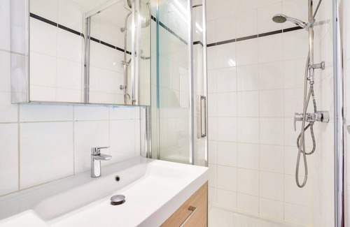 Pere Lachaise Bed & Breakfast | RENT INDIVIDUAL ROOM in shared apartment