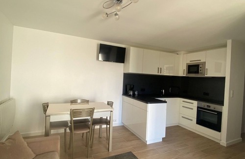 Palavas-les-Flots Apartment | Rental F2 40m2 Cosy & Neat - 1st line Sea + Pool