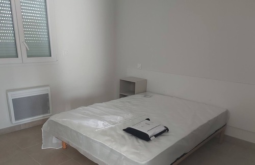 Sainte-Livrade-sur-Lot House | Rental in the countryside for 2 people, from €57 per night