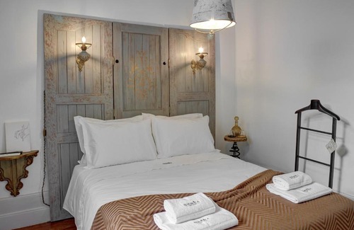 Coimbra City Centre Bed & Breakfast | República Guest House