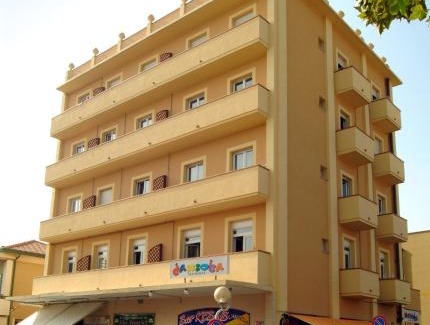 Viserba Apartment | Residence Carioca