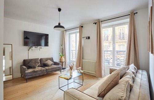 Saint-Gervais Apartment | Residence Center of Paris le Marais by Studio prestige