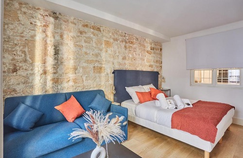Saint-Gervais Apartment | Residence Center of Paris le Marais by Studio prestige