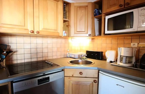 Puy-Saint-Vincent Ski Chalet | Residence Dame Blanche - DBAC11 - APPT 2 CHAMBRES - BALCONY - 6 PERSONS