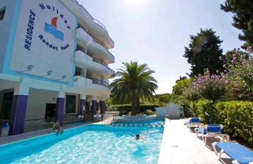 Pineto Apartment | Residence Holiday Rendez Vous apartment11 seafront