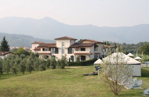 Cunettone-villa House | RESIDENCE IL COLOMBARO ~ PENTALOCALE D1
