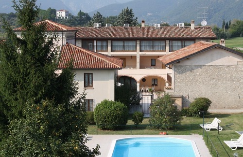 Cunettone-villa House | RESIDENCE IL COLOMBARO ~ PENTALOCALE D1