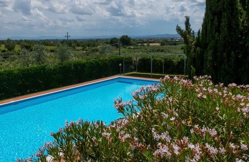 Pistoia Apartment | Residence in Pistoia with 1 bedrooms sleeps 4